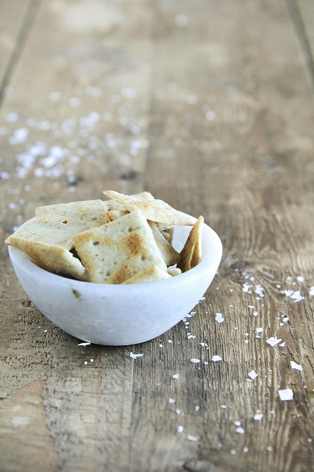 Simple Mills Almond Flour Crackers – Grab-and-Go Snack for Commute and Meetings