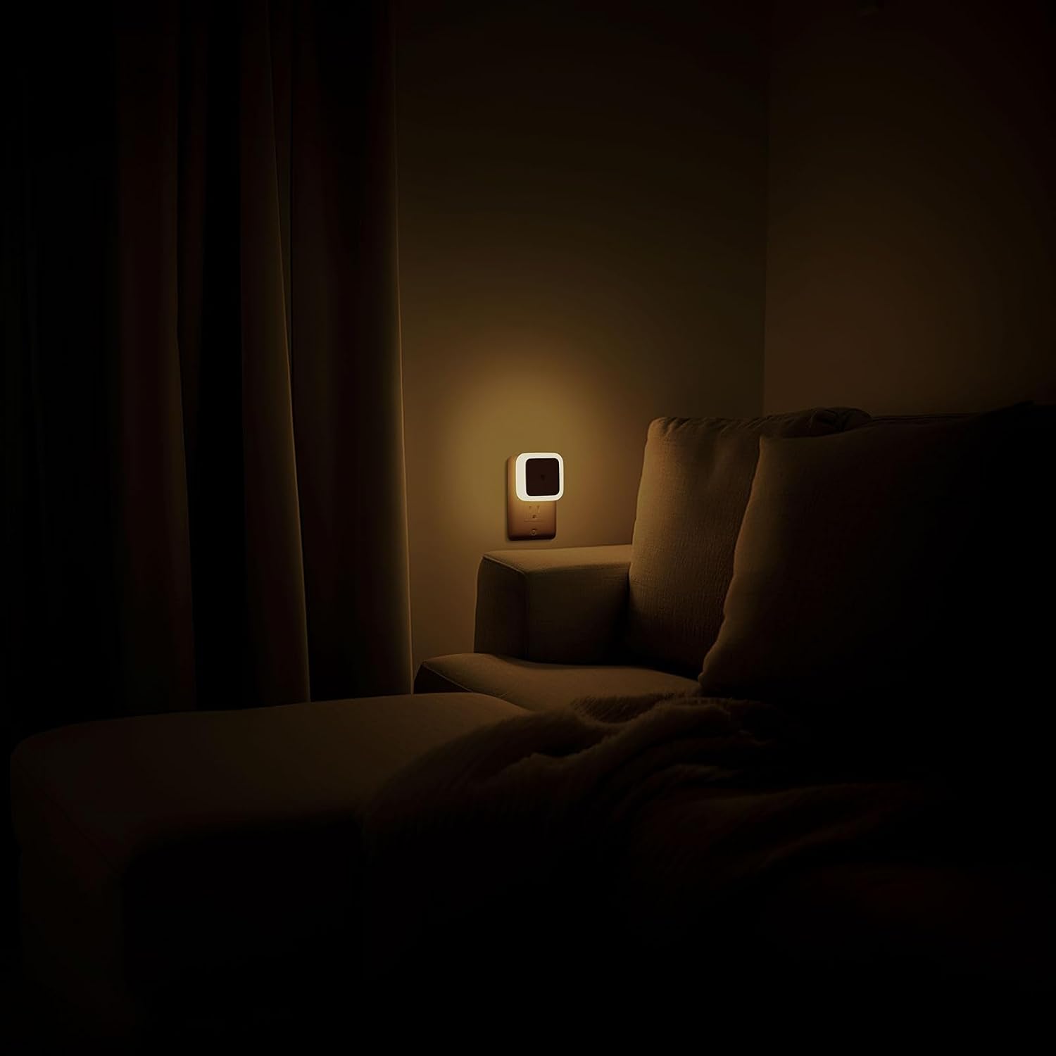 Sujeet LED Night Light – Low Profile White Nightlamp 4-Pack for Uncluttered Bedrooms, Hallways and Laundry Rooms