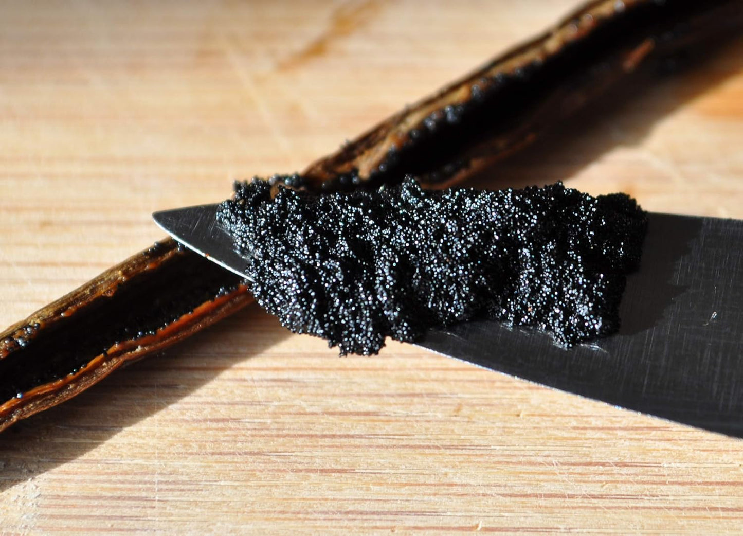 Vanilla Bean Kings 5 to 7 Inch Madagascar Vanilla Pods - High Seed Count Luxury Beans for the Discerning Home Patissier